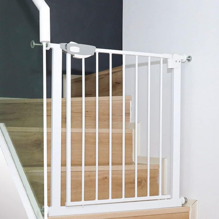 SKY-TOUCH Auto Close Safety Baby Gate